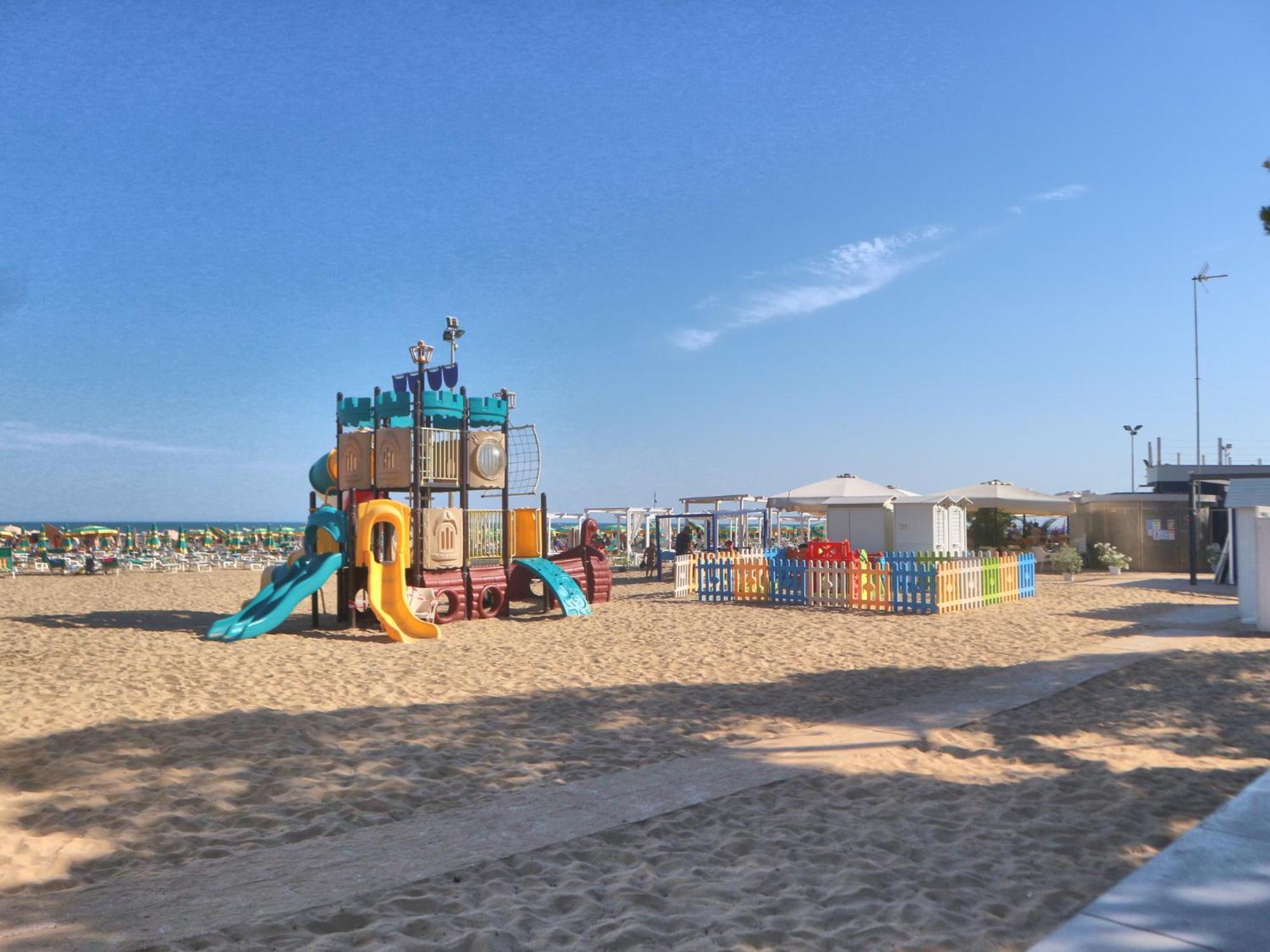 Elena Appartement Lignano Sabbiadoro Buitenkant foto